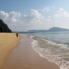 Отель Mai Khao Beach House пляж