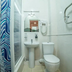 Гостиница Yolki Hostel в Калуге отзывы, цены и фото номеров - забронировать гостиницу Yolki Hostel онлайн Калуга ванная