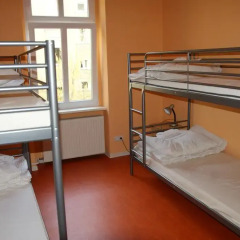Happy Go Lucky Hotel + Hostel Кровать в общем номере фото 6
