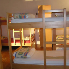 Pliskovica Youth Hostel Кровать в общем номере с двухъярусной кроватью фото 2