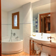 Отель Hostal Les Roquetes Керальбс ванная фото 2