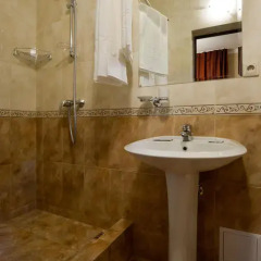 Гостиница Романов 2* Стандартный номер с 2 отдельными кроватями фото 8