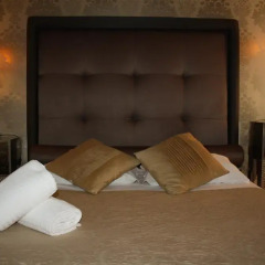 Отель Home In Rome Trevi 2* Номер Делюкс с различными типами кроватей фото 4