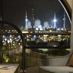Отель The Ritz-Carlton Abu Dhabi, Grand Canal 5* Представительский люкс с различными типами кроватей фото 3