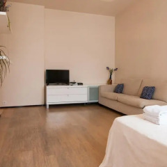 Гостиница Home Hotel Apartments on Zoloti Vorota Украина, Киев - отзывы, цены и фото номеров - забронировать гостиницу Home Hotel Apartments on Zoloti Vorota онлайн комната для гостей