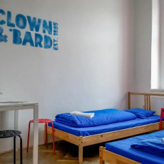 Clown and Bard Hostel Стандартный номер с различными типами кроватей (общая ванная комната) фото 4