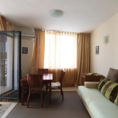 Апартаменты Avalon Apartments Солнечный берег комната для гостей фото 4