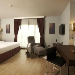 Отель Sukhumvit Suites Номер Делюкс фото 2