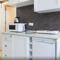 Отель Defne Suites Апартаменты с различными типами кроватей фото 39