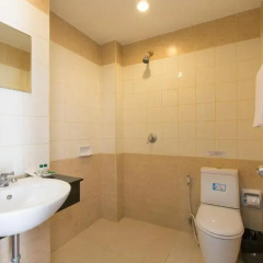 Отель Patong Buri 3* Стандартный номер с различными типами кроватей фото 10