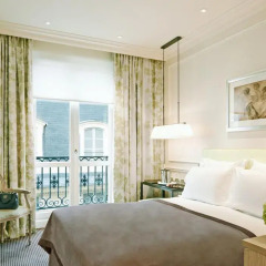 Отель Grand Hôtel Du Palais Royal 5* Улучшенный номер с различными типами кроватей