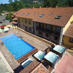 Отель Conjunto Hotelero La Pasera Кангас-де-Онис бассейн фото 2