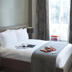 Апартаменты 130 Queen's Gate Apartments в номере