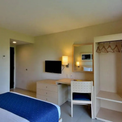Отель City Express Playa del Carmen 2* Стандартный номер с различными типами кроватей фото 3
