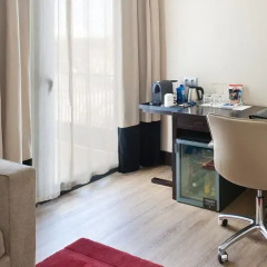Отель NH Avenida Jerez Испания, Херес-де-ла-Фронтера - отзывы, цены и фото номеров - забронировать отель NH Avenida Jerez онлайн удобства в номере фото 2