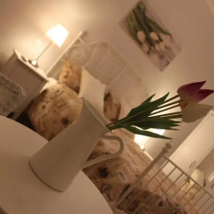 Отель La Casa In Fiore 3* Стандартный номер с двуспальной кроватью (общая ванная комната)