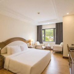 Saigon Halong Hotel 4* Улучшенный номер с различными типами кроватей фото 5