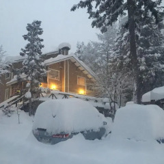Отель B&B Santana Hakuba Хакуба парковка