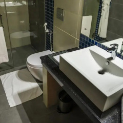 The Beach - All Suite Hotel ванная