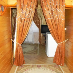 Гостиница Отельно-оздоровительный комплекс Скольмо 3* Стандартный семейный номер разные типы кроватей фото 6