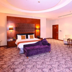 Отель Al Hamra Palace By Warwick 4* Улучшенный номер с различными типами кроватей фото 4