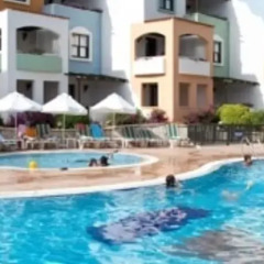 Отель Pinepark Holiday Club бассейн