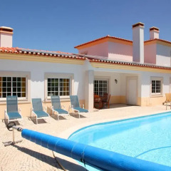 Отель Villa Casa Dina бассейн