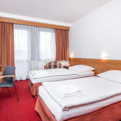 Globus Hotel 3* Стандартный номер с 2 отдельными кроватями фото 2