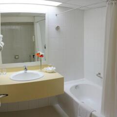 Отель Lou Lou'a Beach Resort ОАЭ, Шарджа - 7 отзывов об отеле, цены и фото номеров - забронировать отель Lou Lou'a Beach Resort онлайн ванная фото 2