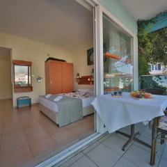 Gallion Hotel балкон