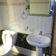Отель Mondi's Guest House Албания, Ксамил - отзывы, цены и фото номеров - забронировать отель Mondi's Guest House онлайн ванная фото 2