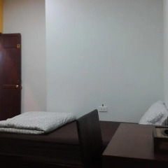 Phuket Sunny Hostel Номер Делюкс с 2 отдельными кроватями