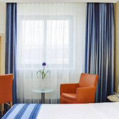 Отель IntercityHotel Nürnberg 3* Номер Бизнес с двуспальной кроватью