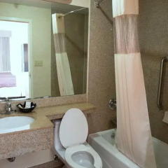 Отель Days Inn by Wyndham Jamaica / JFK Airport 2* Стандартный номер с различными типами кроватей фото 5