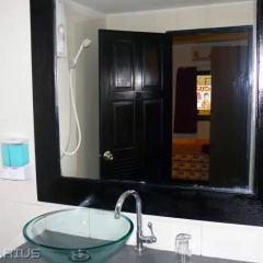 Отель Aquarius Gay Guesthouse & Sauna 3* Кровать в мужском общем номере с двухъярусной кроватью фото 3