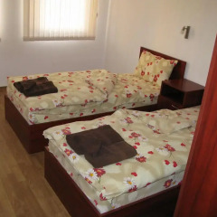Апартаменты Krasi Apartments in Zornitsa Complex Чепеларе комната для гостей