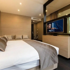 Отель Dominic & Smart Luxury Suites Republic Square 4* Представительский люкс с различными типами кроватей фото 3