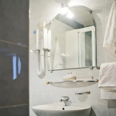 Hotel Central 3* Стандартный номер с разными типами кроватей фото 9