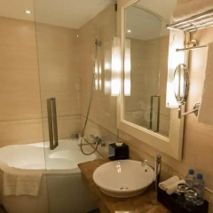 Silverland Jolie Hotel & Spa 4* Номер Делюкс с различными типами кроватей фото 2