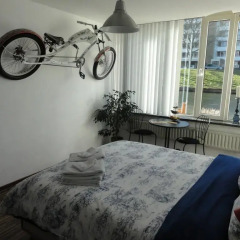 Отель Bed and Breakfast Amsterdam West комната для гостей фото 2