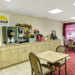 Отель Days Inn & Suites Louisville Airport SW питание фото 3