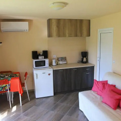 Отель Daskalov Bungalows Боженци в номере фото 2