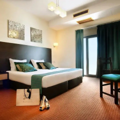 Hotel DAH - Dom Afonso Henriques 2* Стандартный семейный номер с двуспальной кроватью