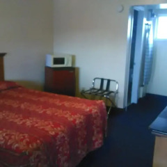 Отель Holiday Motel Oakdale комната для гостей фото 2