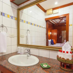 Отель Royal Phawadee Village 3* Вилла с разными типами кроватей фото 3