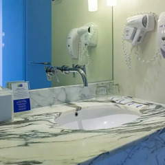 Отель Holiday Inn Express Bangkok Siam 3* Стандартный номер с различными типами кроватей фото 7