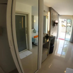 Отель TT Naiyang Beach Phuket удобства в номере
