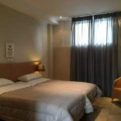 Athina Airport Hotel комната для гостей фото 5