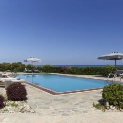 Отель Belvedere Beachfront Villa бассейн фото 2