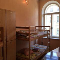 Art Hostel Galereya Кровать в женском общем номере фото 4